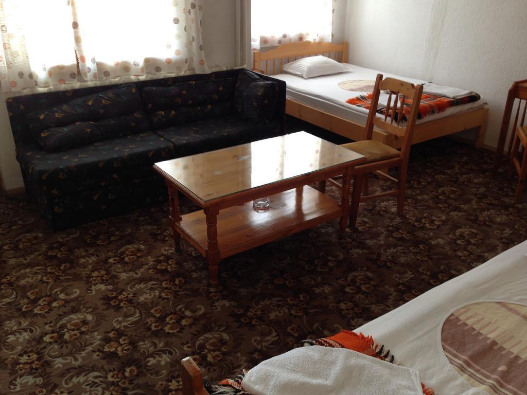 Katerina Family Hotel スモーリャン 部屋 写真